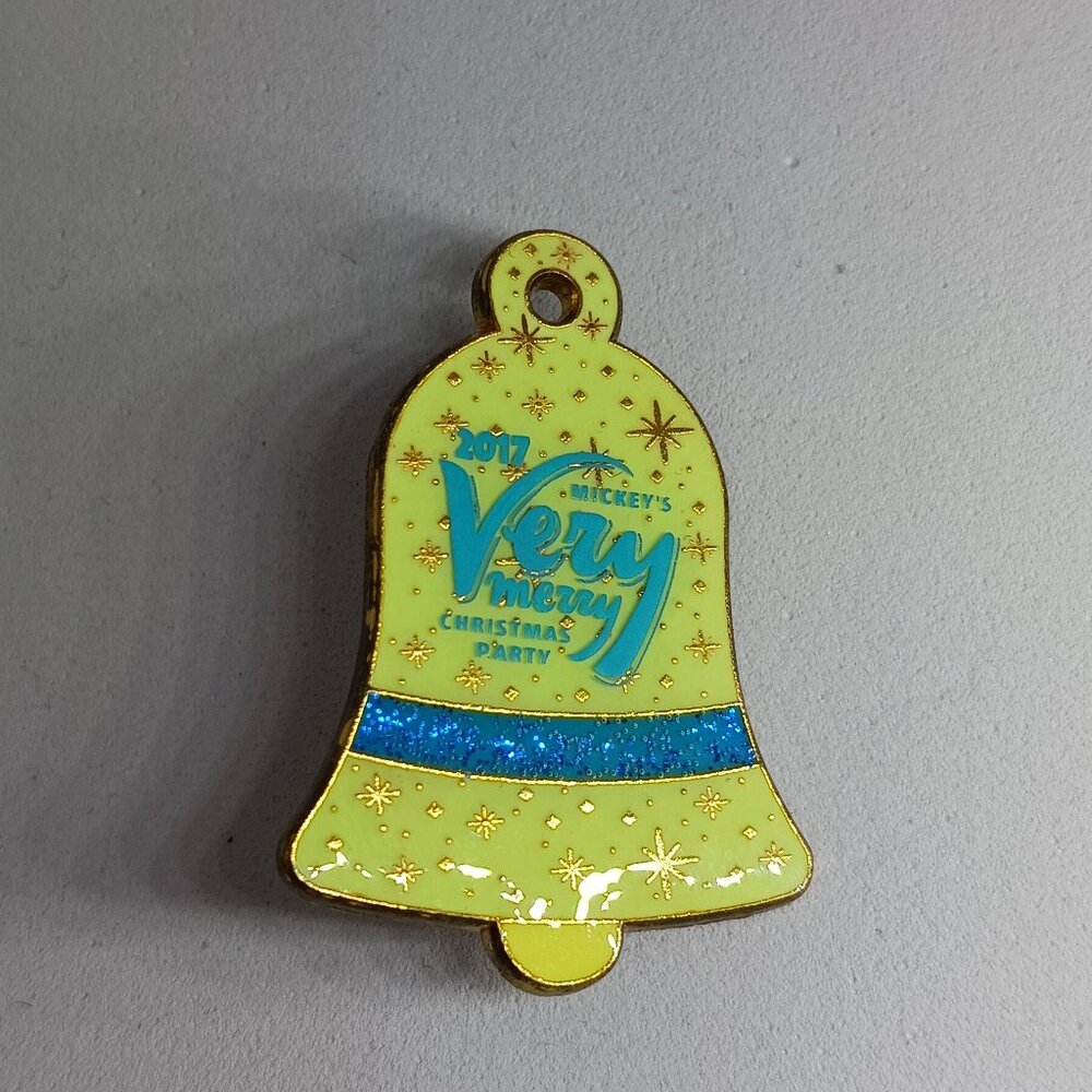 Very Merry Christmas Party pin